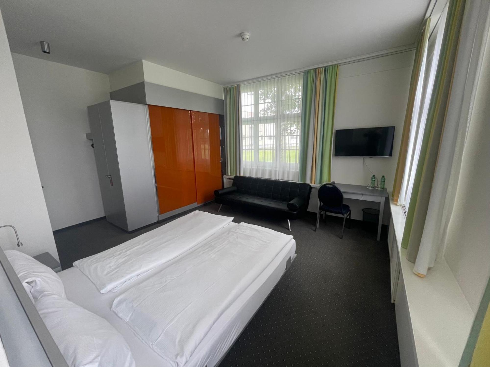 Hotel & Gasthaus Die Perle Perlen Buitenkant foto